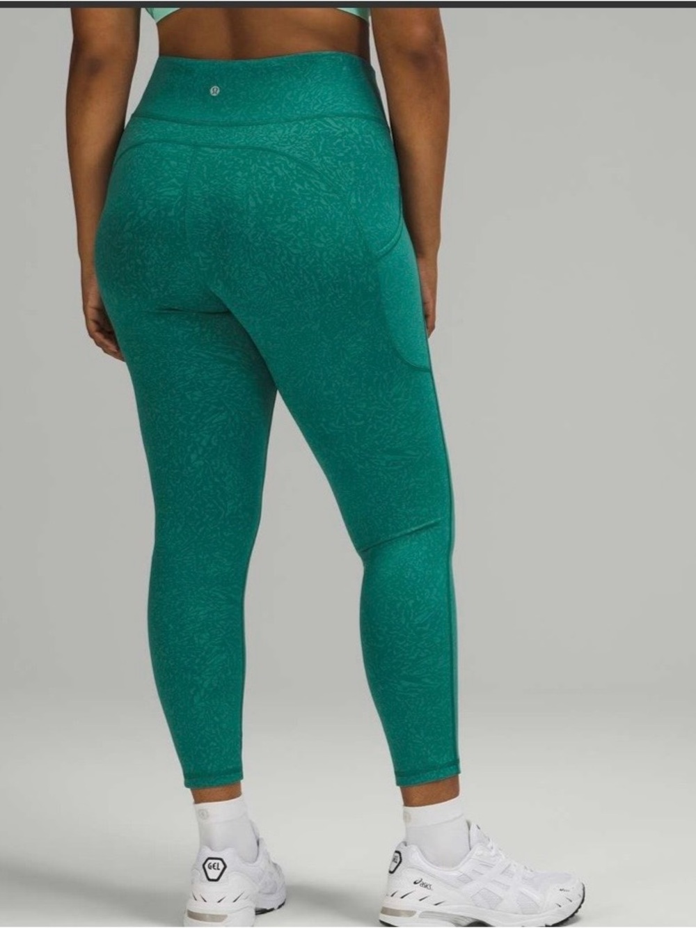 Lululemon Invigorate High-Rise Tight 25"
Crunch Teal Lagoon size 0